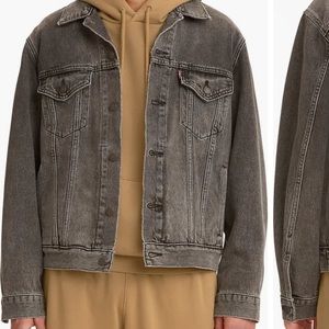 New- Levi’s mens jean Jackets: M